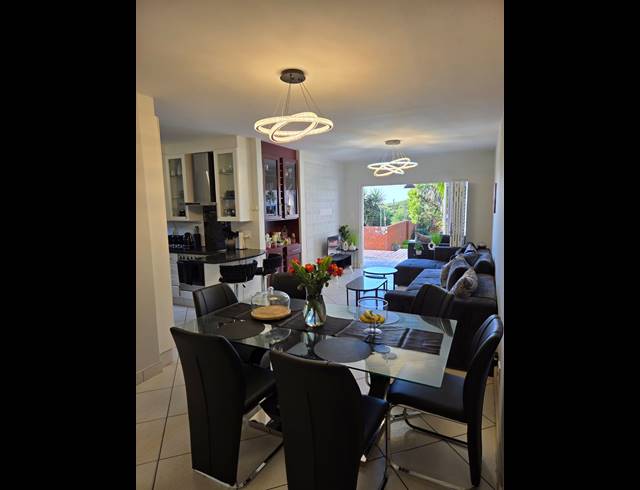 3 BEDROOM TOWNHOUSE FOR SALE IN BLUEWATER BAY